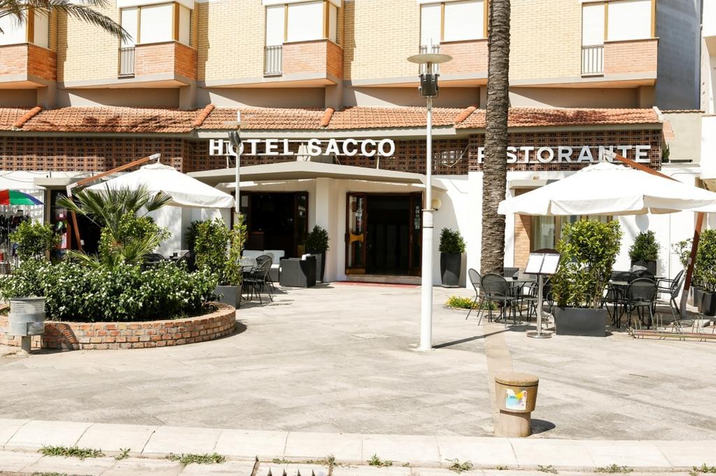 Hotel Sacco Бернальда Экстерьер фото